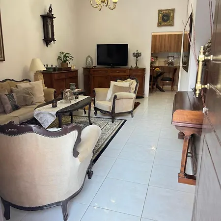 ισόγειο για ενοικίαση Appartement *